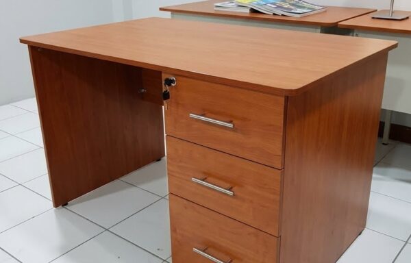 Escritorio de oficina Tipo Semi-Ejecutivo
